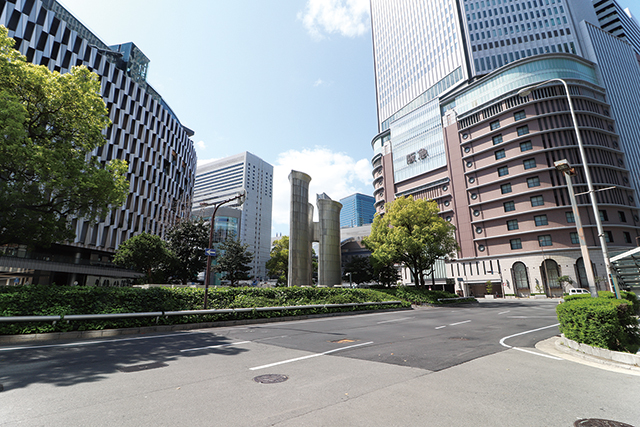 「梅田」駅