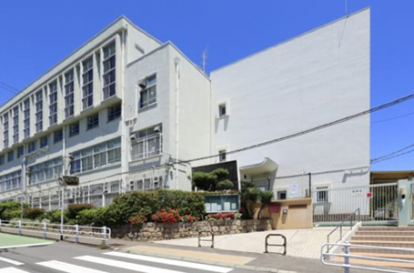 10市立霞ヶ丘小学校
