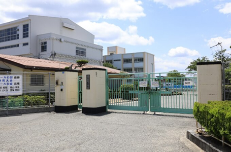 12市立歌敷山中学校