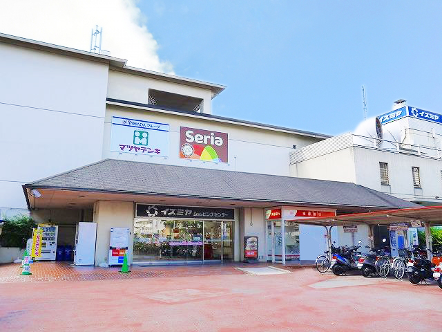 イズミヤ学園前店