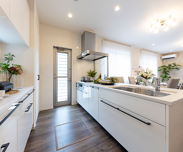 【7/31まで大阪、奈良、京都、兵庫の方限定！】シャンデリア 楽天市場】シャンデリア 業務用 大型 14灯シャンデリア ゴールド